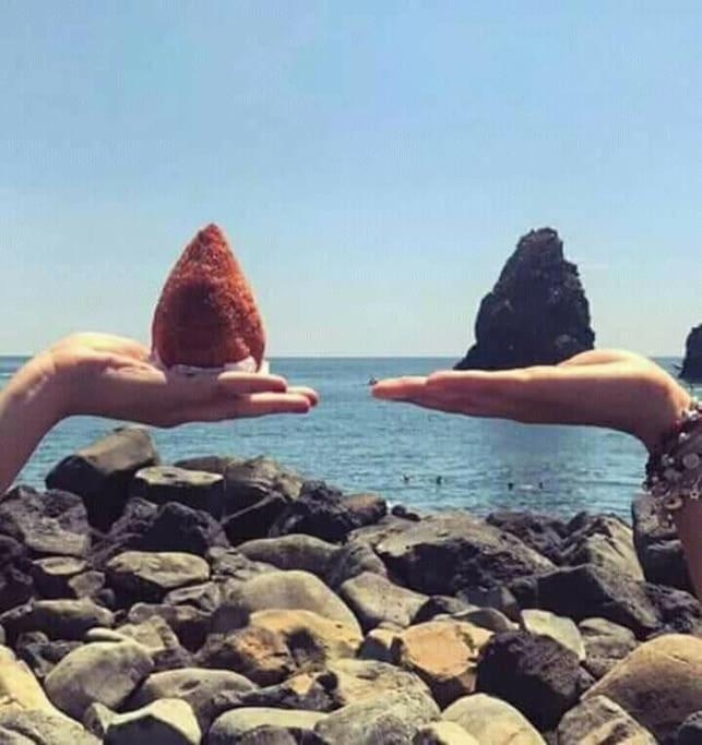Lachea House appartamento sul mare dei Ciclopi Aci Castello Esterno foto